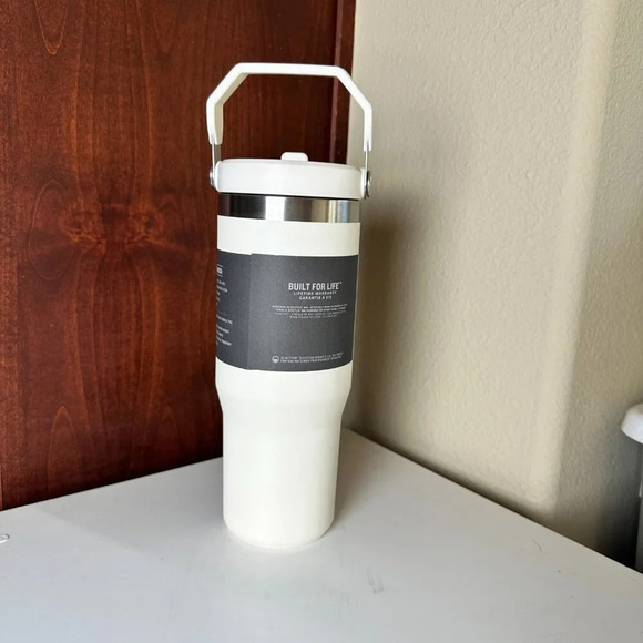 NIB The ICEFLOW Stanley Flip Straw Tumbler 30 oz RARE Cream Colorway - Picture 5 of 6